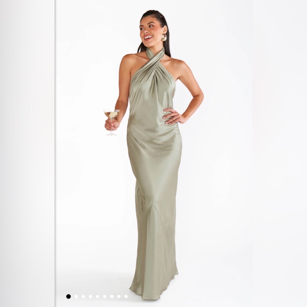 Elegant Halter Neck Satin Dress - Green